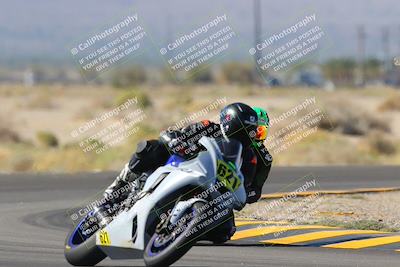 media/Oct-30-2022-CVMA (Sun) [[fb421c3cec]]/Race 11 Amateur Supersport Open/